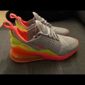 Air max 270 size US 5.5 women’s size 7